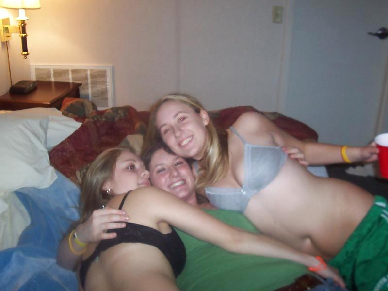 Bra Babes 101 adult photos