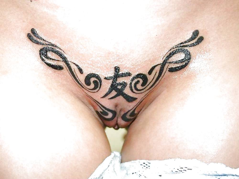 Tattoo in the pussy