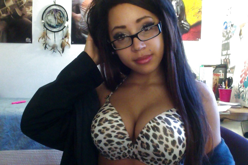 MeetMeMatch.com Username  ''NicciGurl'' adult photos