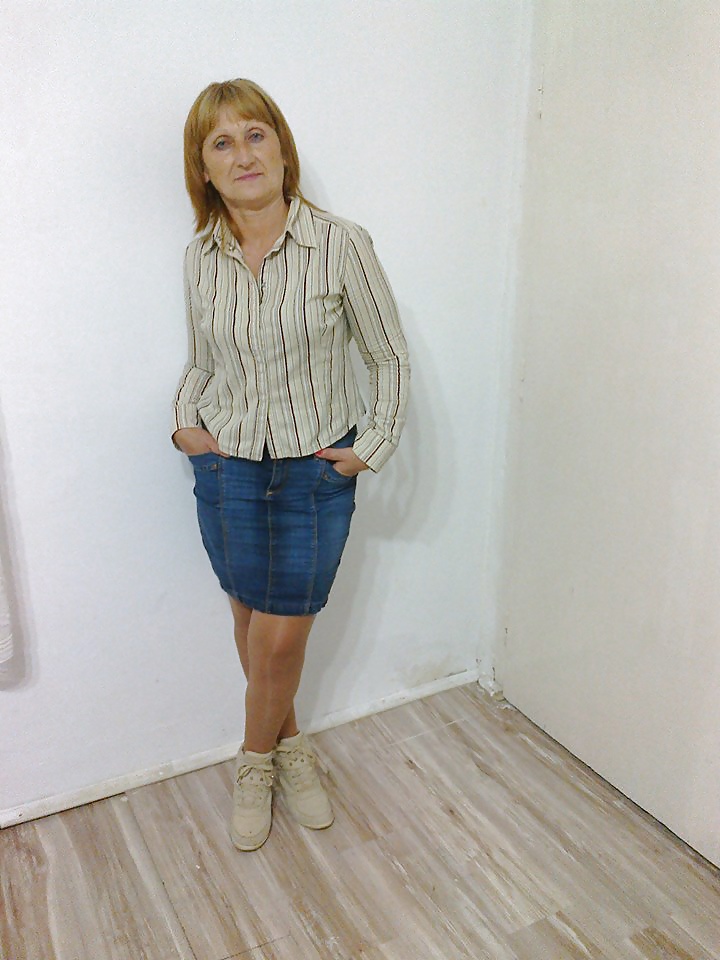 Serbian Mature CECA adult photos