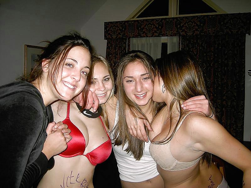 AMATEUR BITCHES EXPOSED TROIE AMATORIALI adult photos