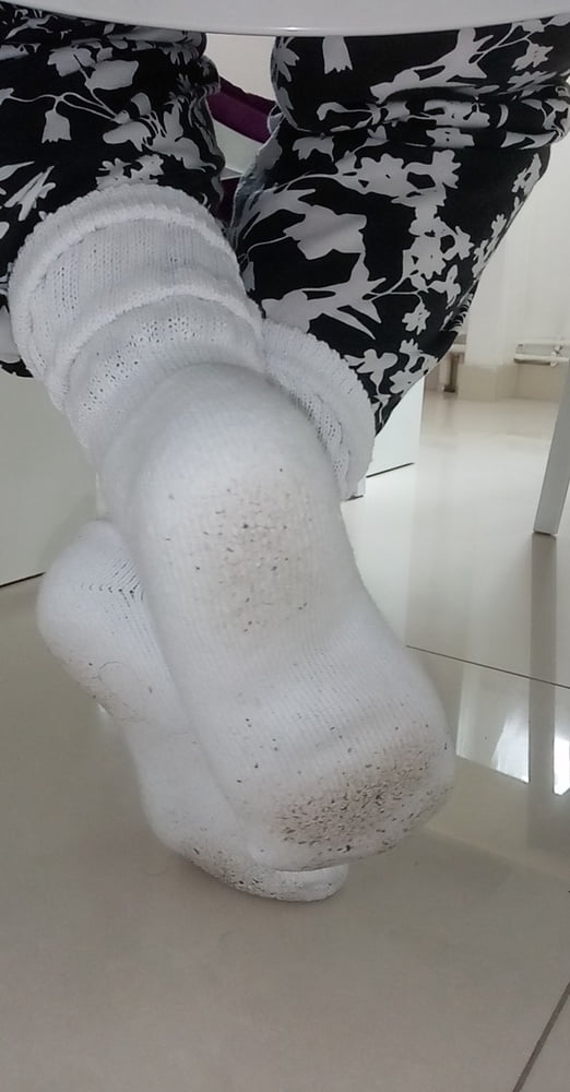 Dirty slouch socks soles - 2 Photos 