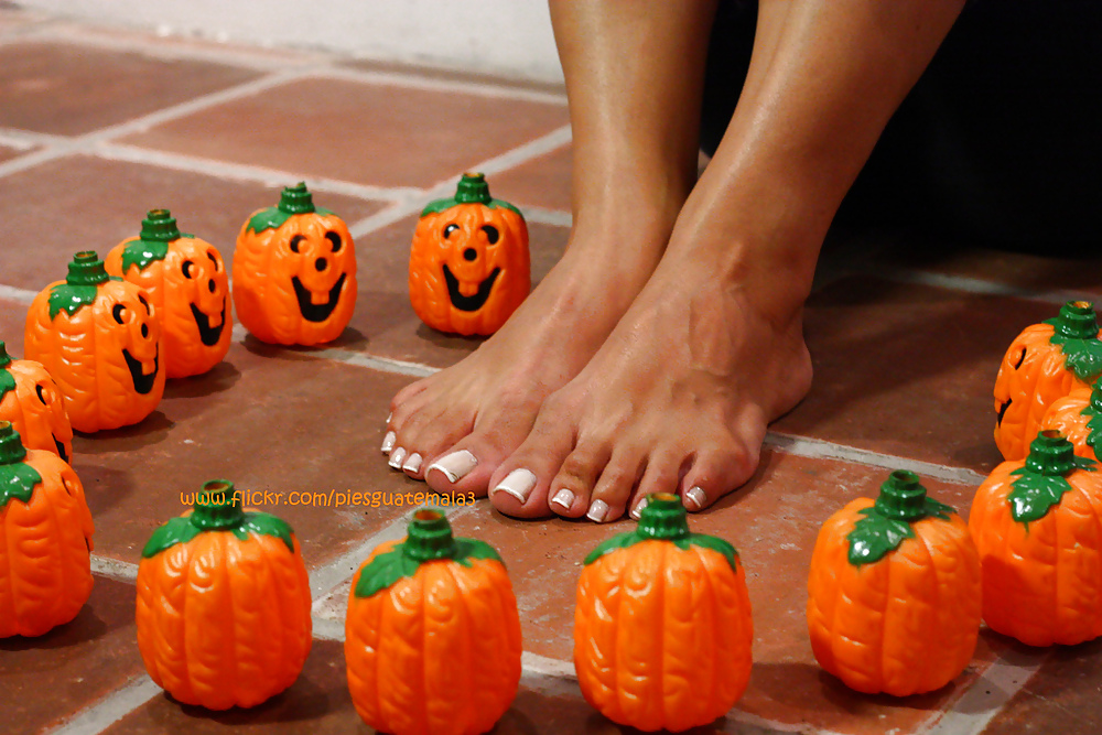 Prety feet in heels 3 adult photos