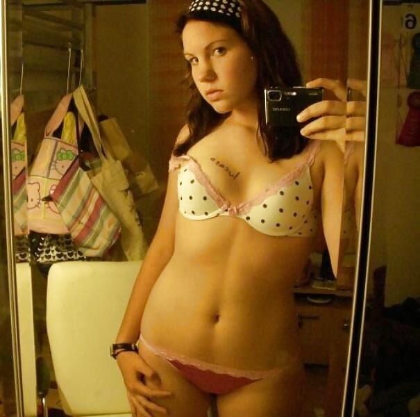 HOT BODY TEEN adult photos