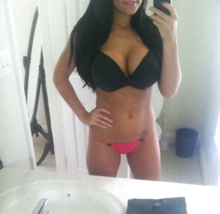 girls on mirror adult photos