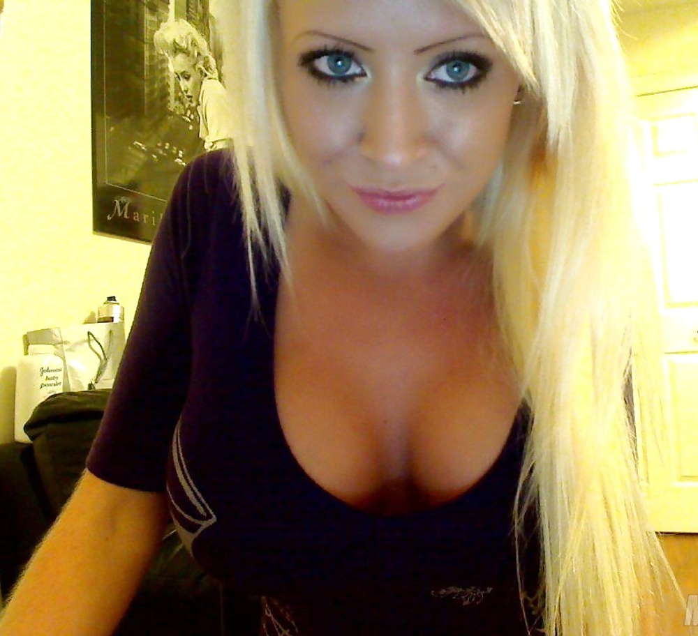 great cleavages beaux decolletes adult photos