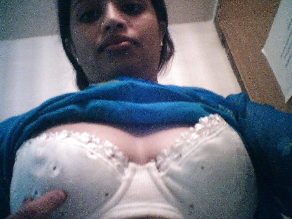INDIAN GIRLS ARE SO SEXY III adult photos