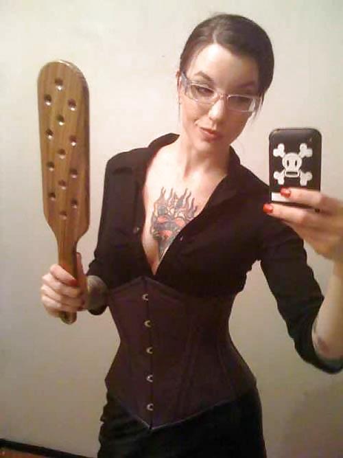 iPhone Girlz adult photos