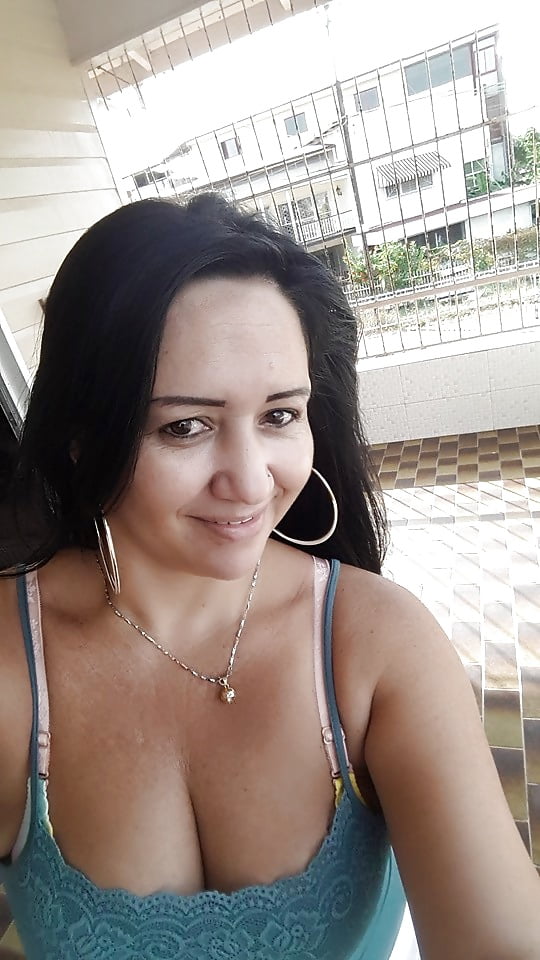 Josy bombe bresilienne adult photos