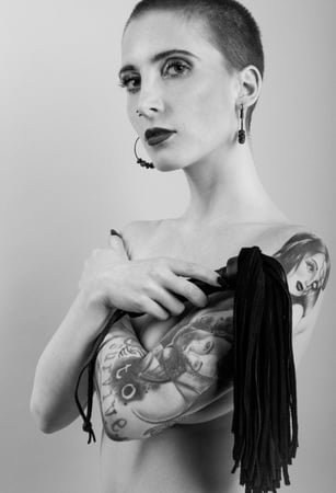 hot pics lou nesbit lia louise           