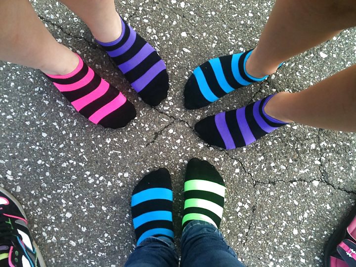 NN Teens in socks Net finds adult photos