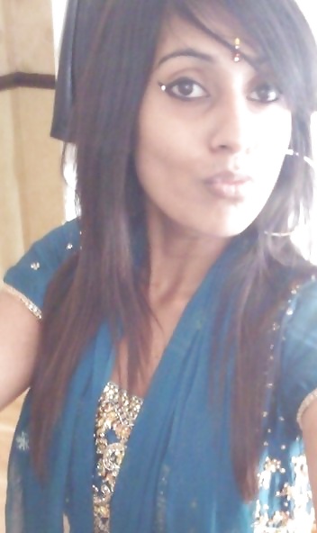 Sexy UK Indian For Cum Tribute adult photos