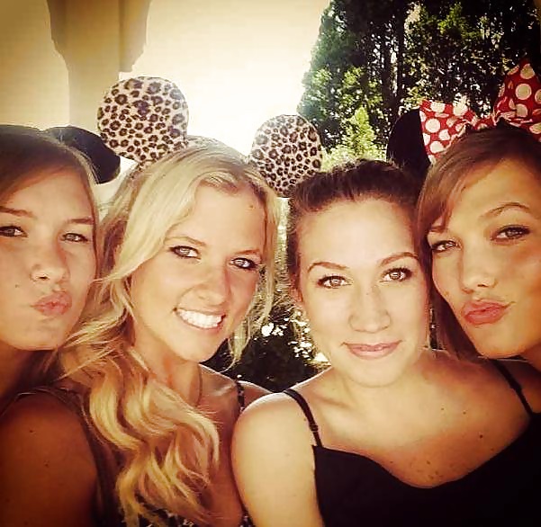 Karlie Kloss with her sisters adult photos