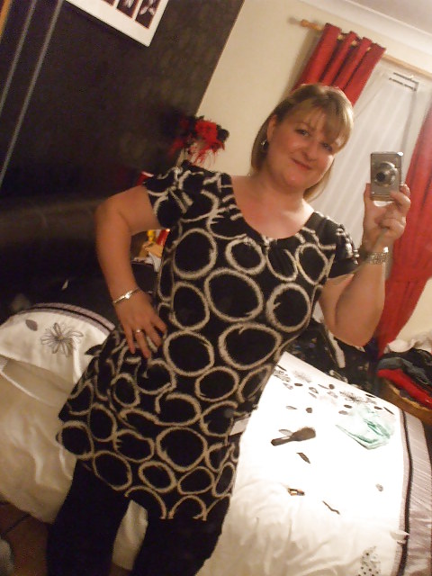 Sexy Scottish BBW Shelley adult photos