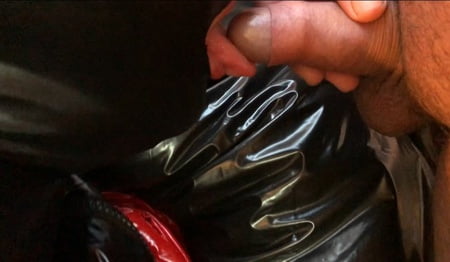 high heel sandals and leggings         