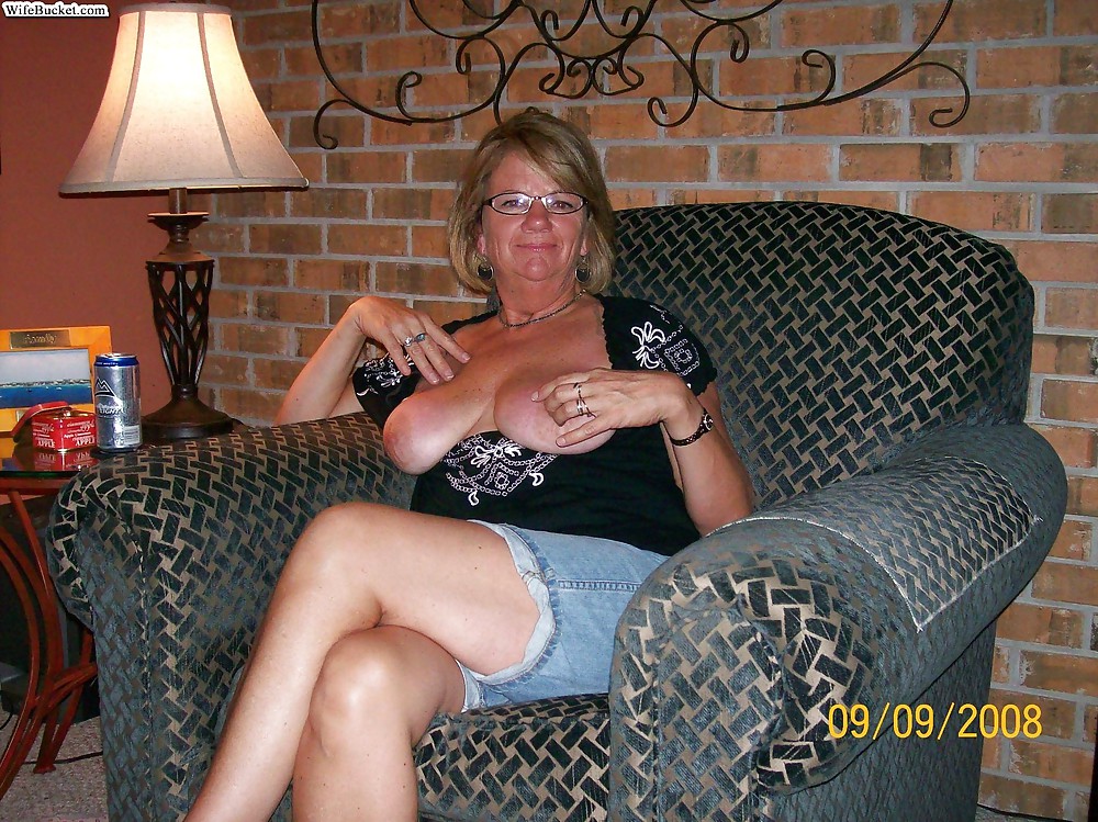 Slut Wives I Found On ' AdultPicShare.com ' adult photos