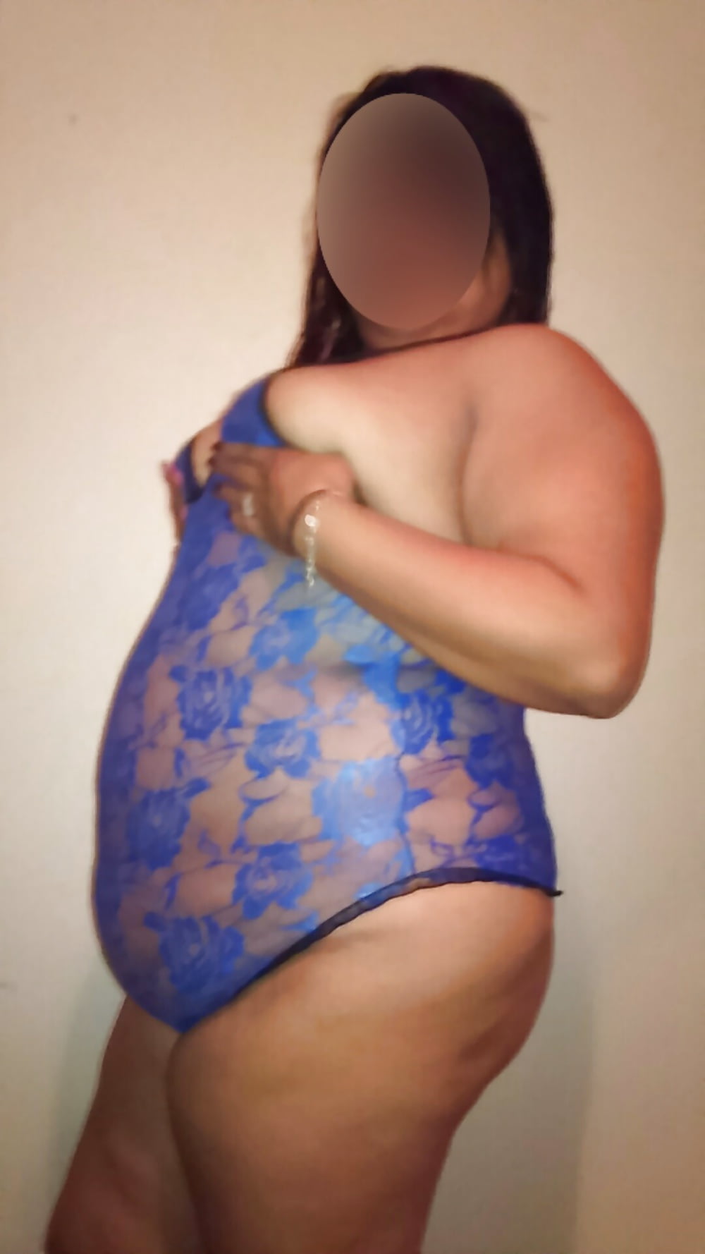 BBW Amateur Wife in Lingerie adult photos