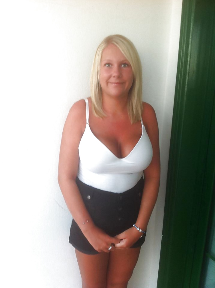 NEW Big Tit Laura adult photos