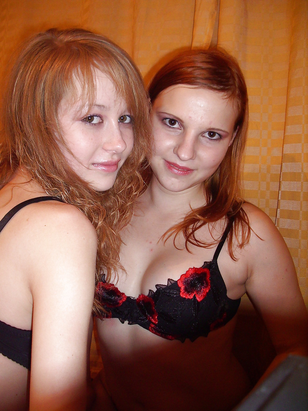 Wer hat mehr? who has more? adult photos