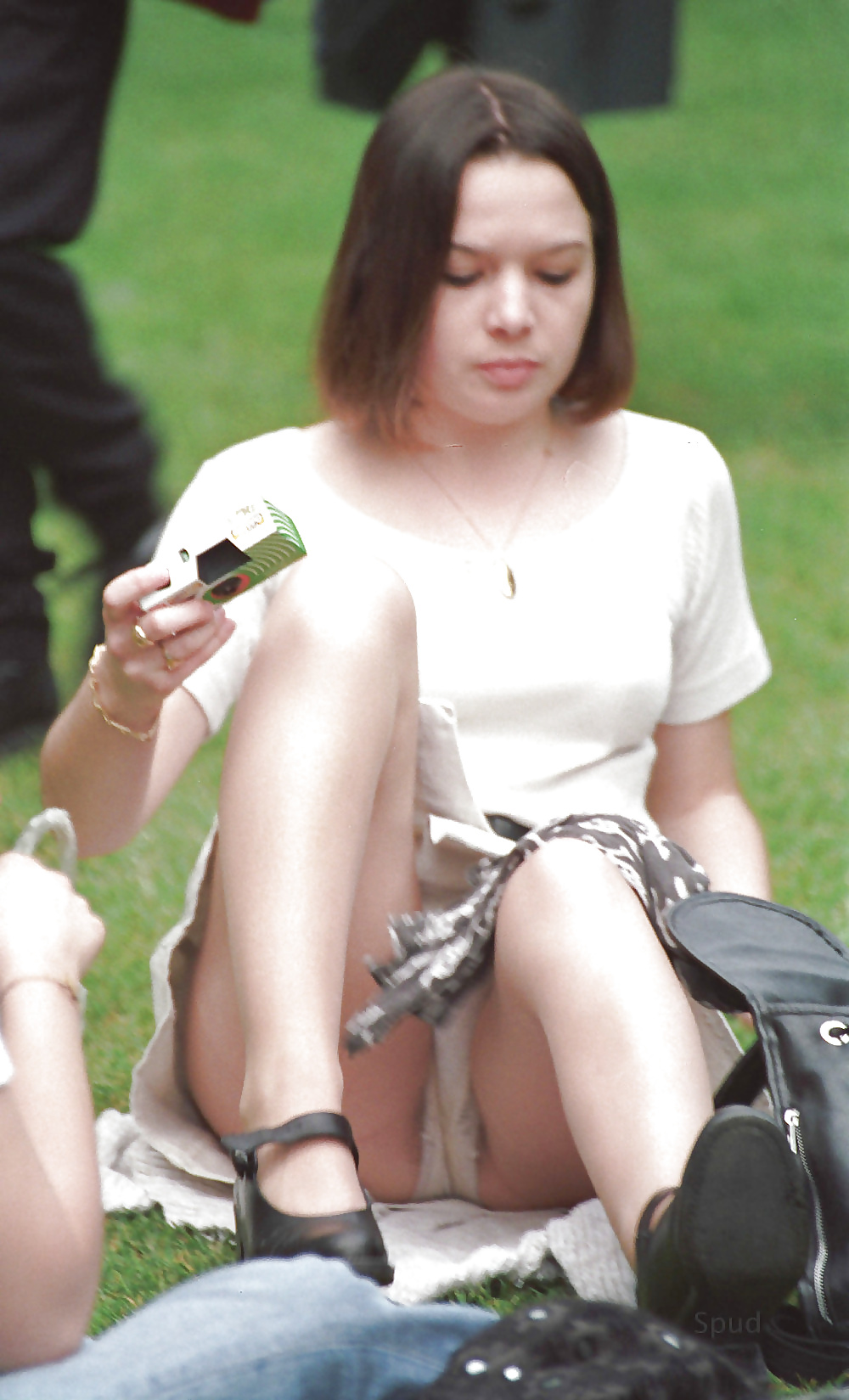 Candid young slut : upskirt II adult photos