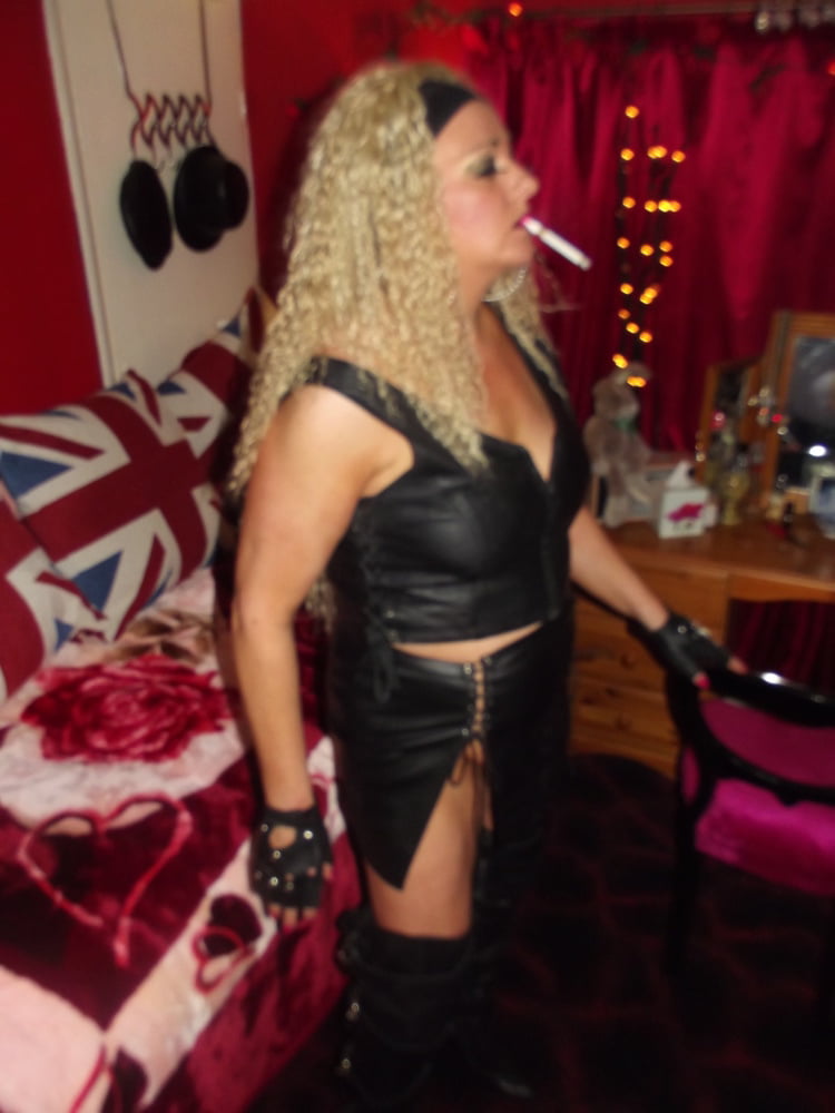 ALL LEATHER WHORE - 106 Photos 