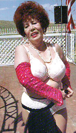 Milf 564 adult photos