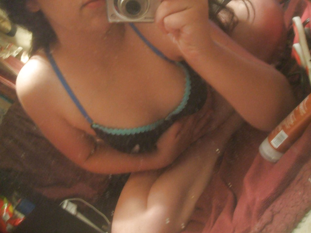 Self shot - Amateur girl #89 adult photos