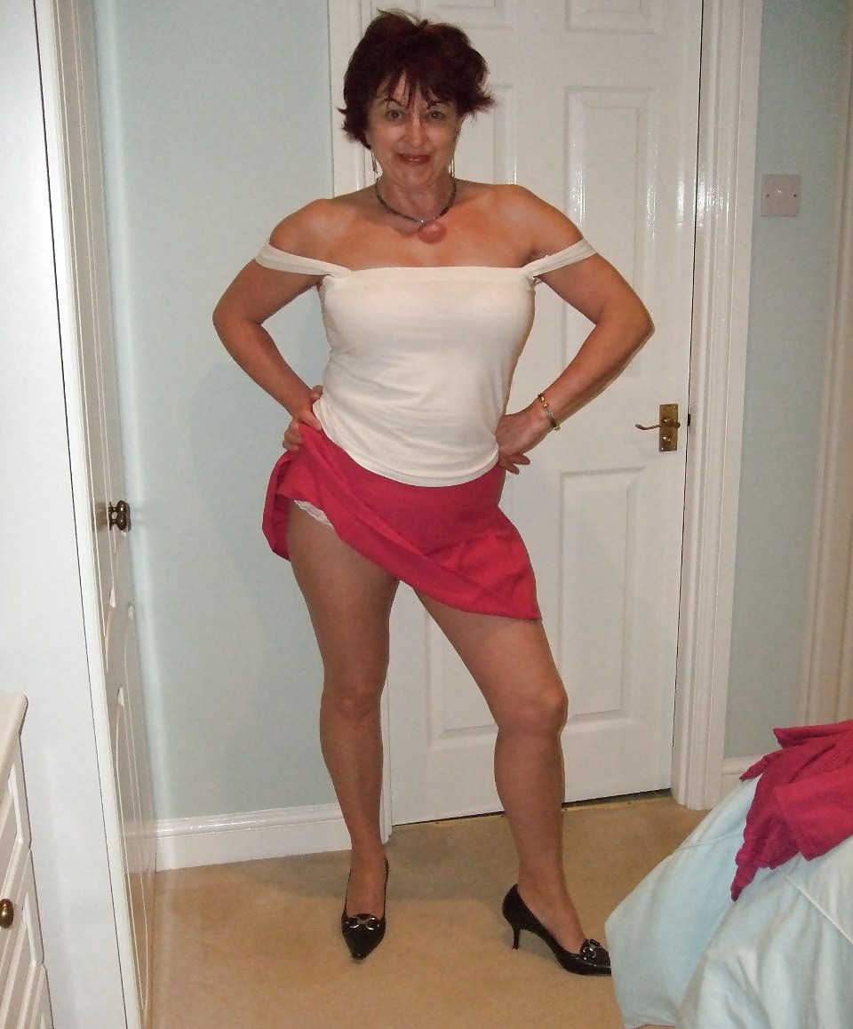 hotlegs-chubby mature7-10 adult photos