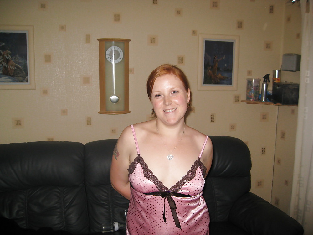 Red Head Slut Teen From SmutDates adult photos
