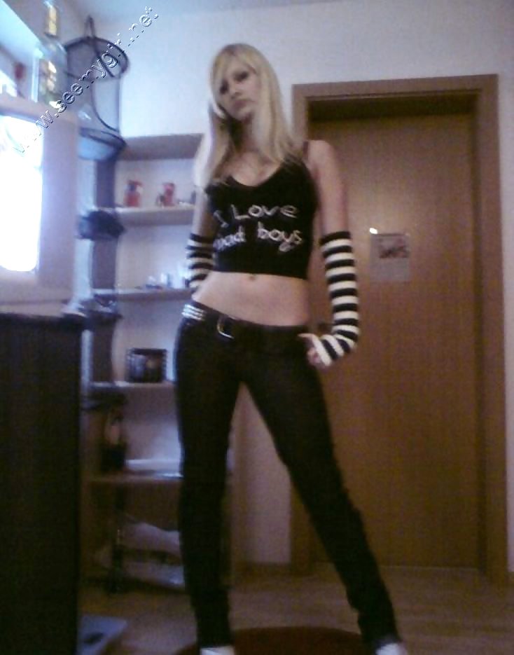 Geile Blonde Schlampe 17 adult photos