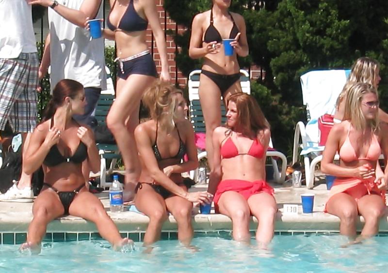 YOUNG BEACH GIRLS2 adult photos