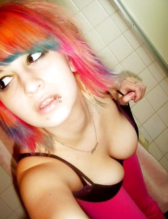 Emo and Scene Girls adult photos