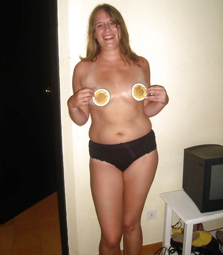 Private holiday pictures of two horny German sluts adult photos