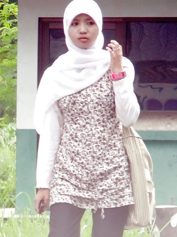 Jilbab 2011-12-21 adult photos