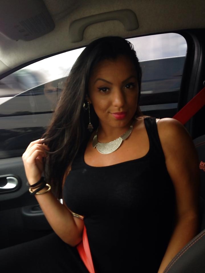 Beurette Facebook 3 adult photos