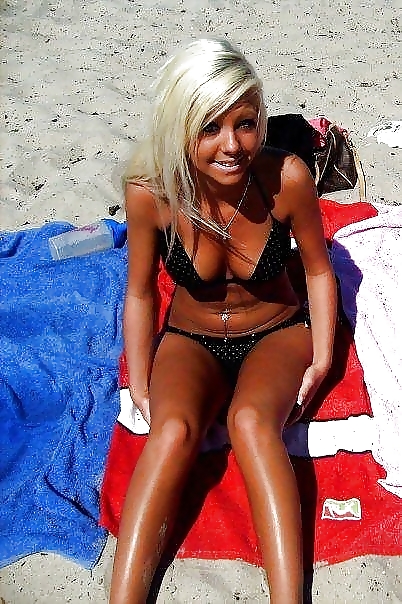 BIKINI HOTTIES adult photos